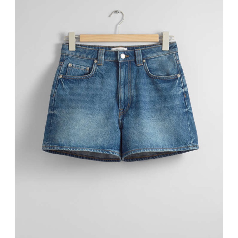 & other stories 5-Pocket Denim Shorts - mid blue SIZE 4. Worn once